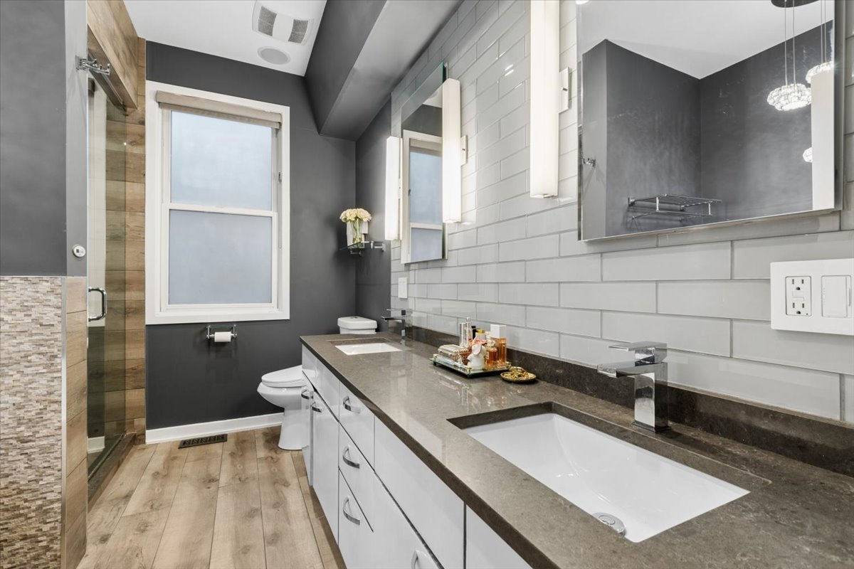 867 N Paulina Street Unit: 3S
