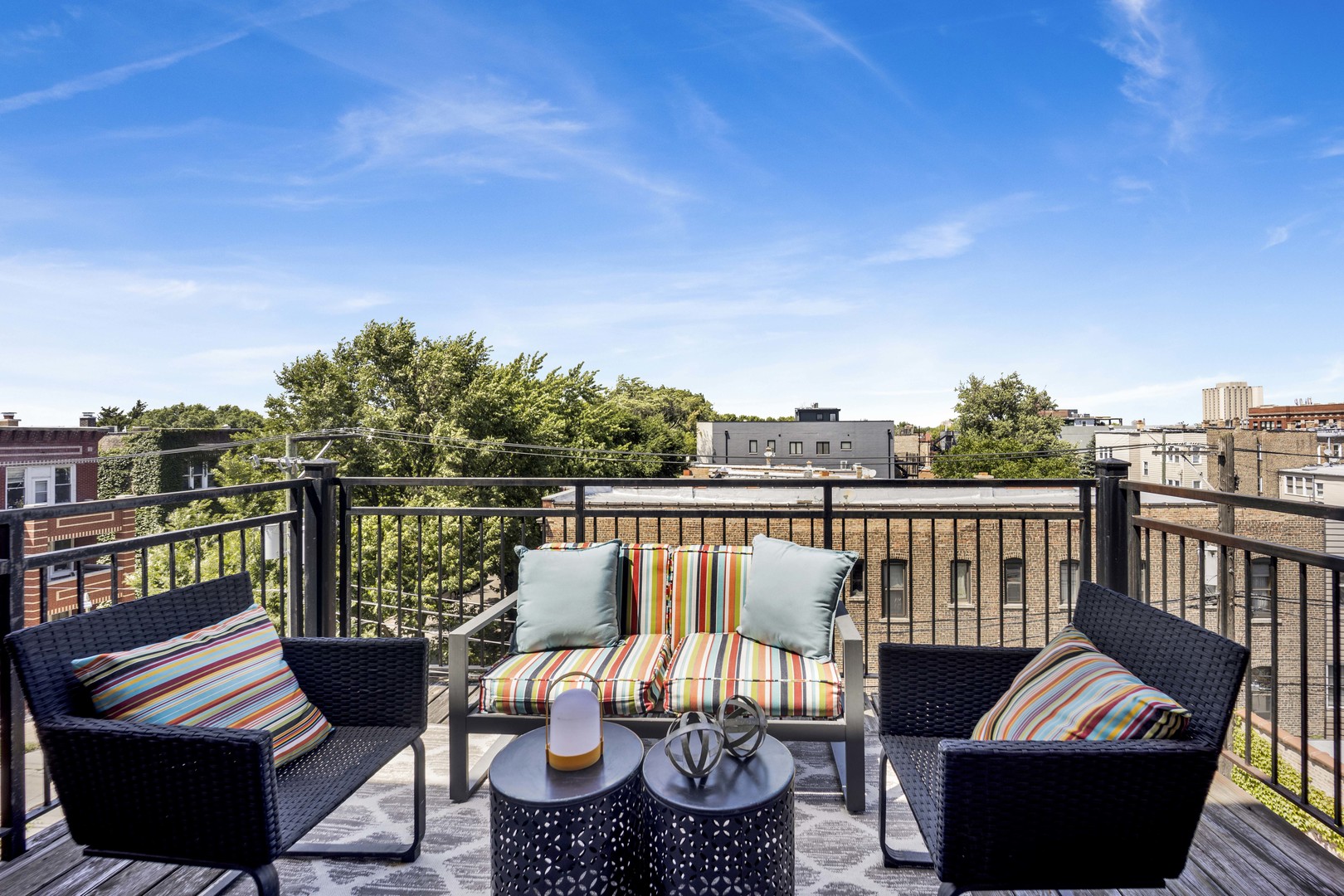 2522 W Chicago Avenue Unit: 4