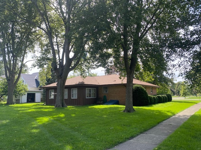 111 N 4th Street