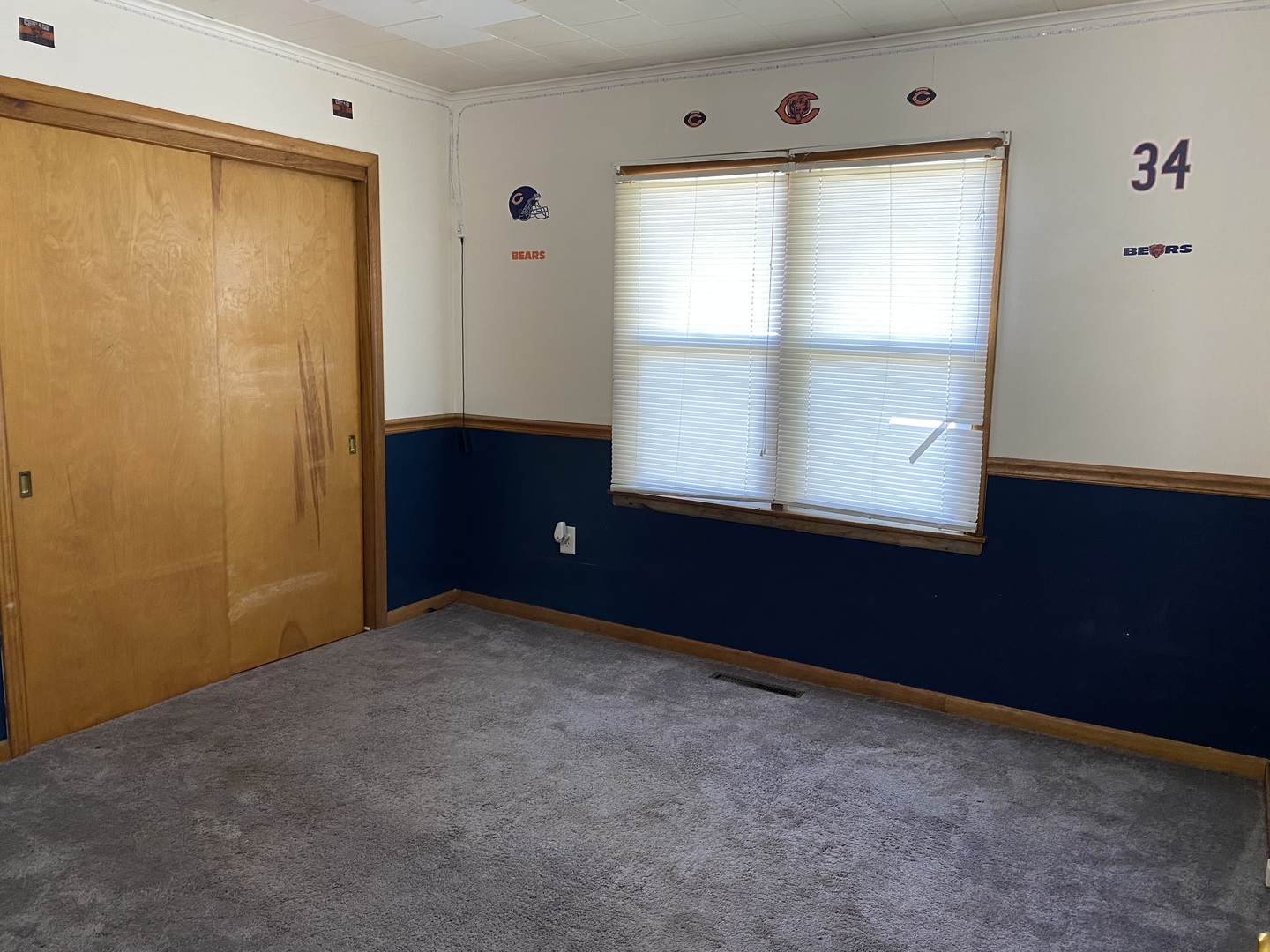 102 S Farley Street