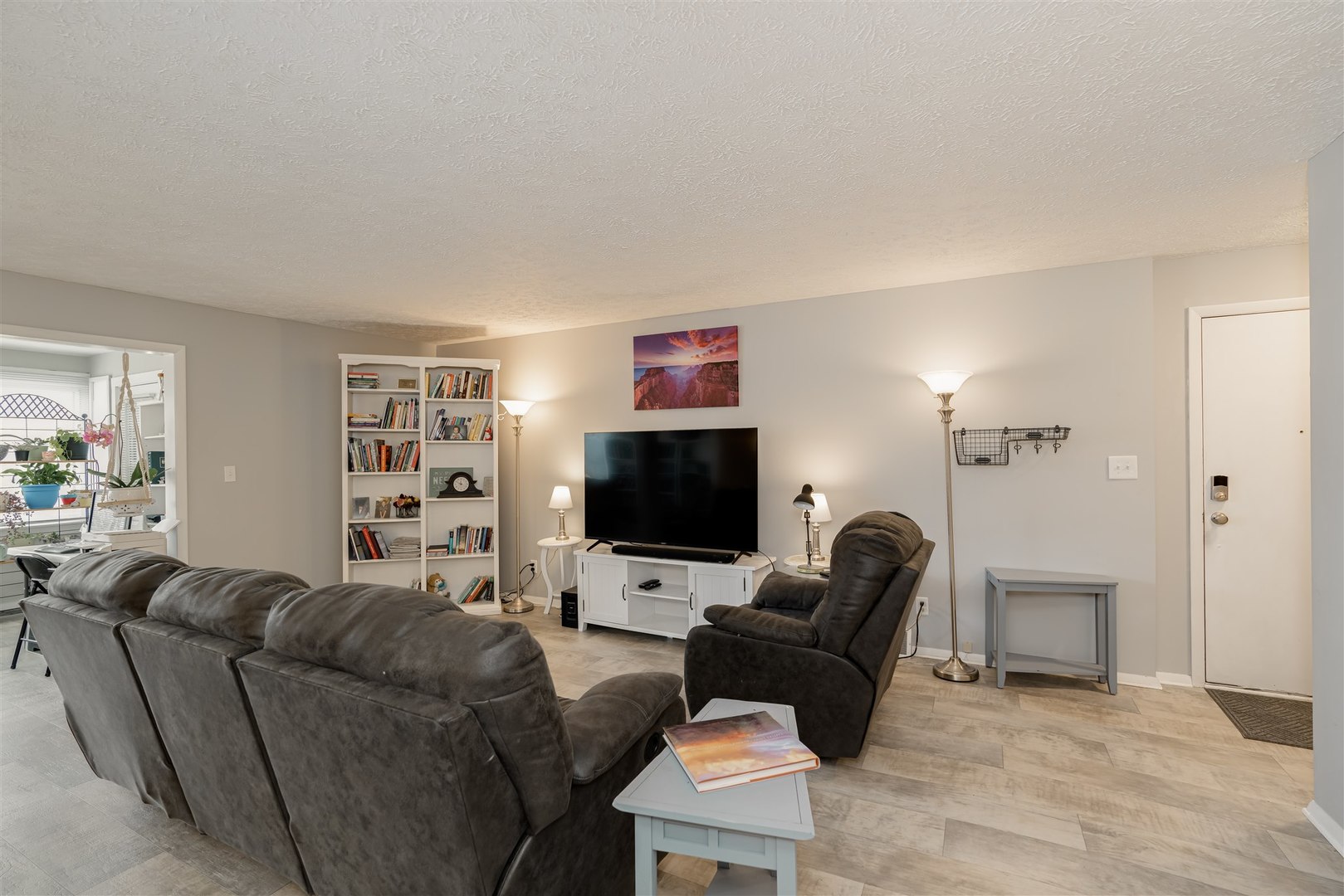 19 Crystal Court Unit: 19
