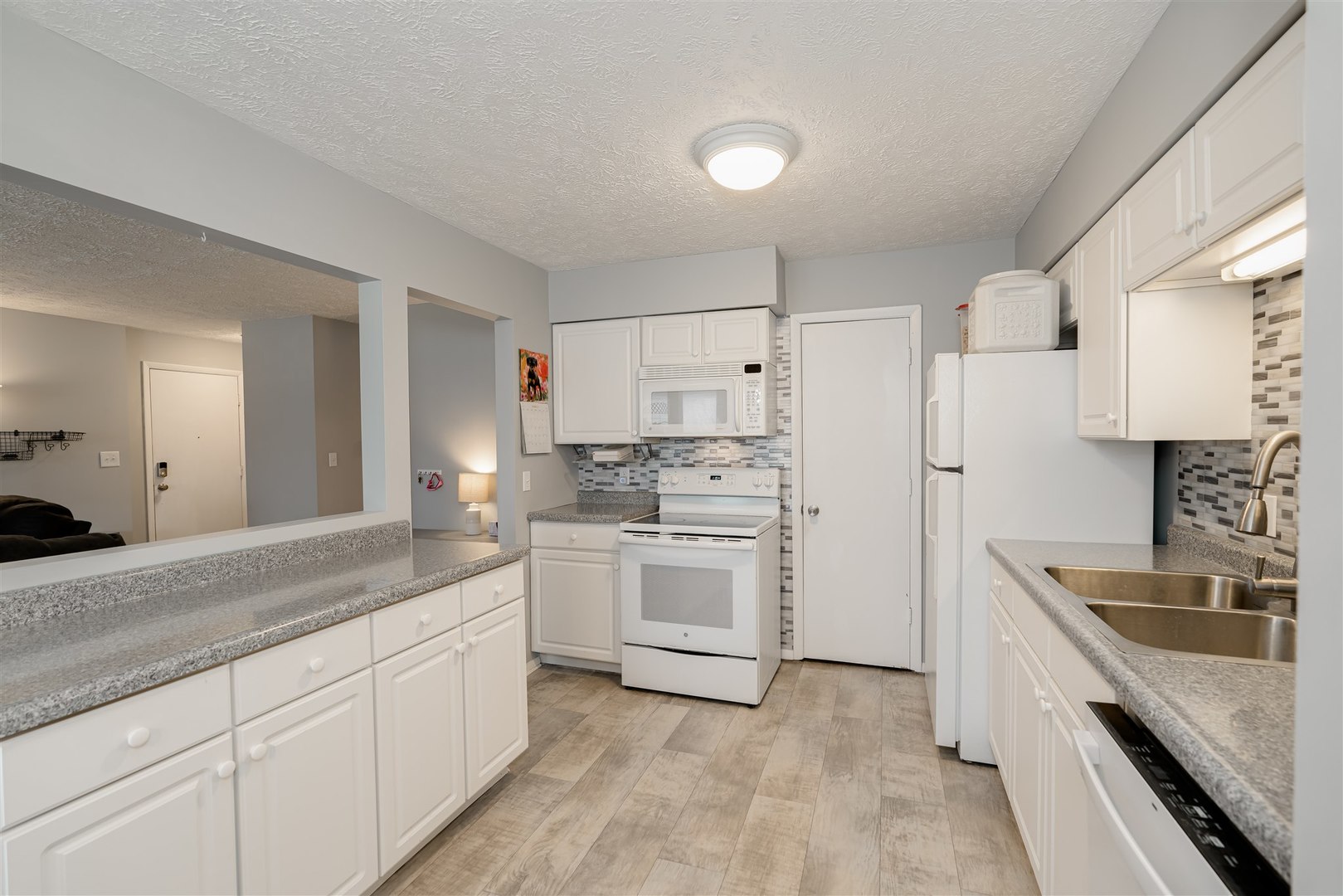 19 Crystal Court Unit: 19
