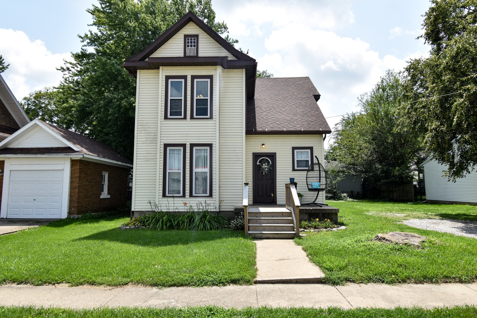 208 E Livingston Street