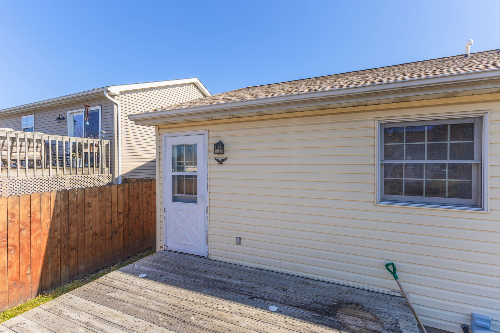 1305 N Nixon Drive