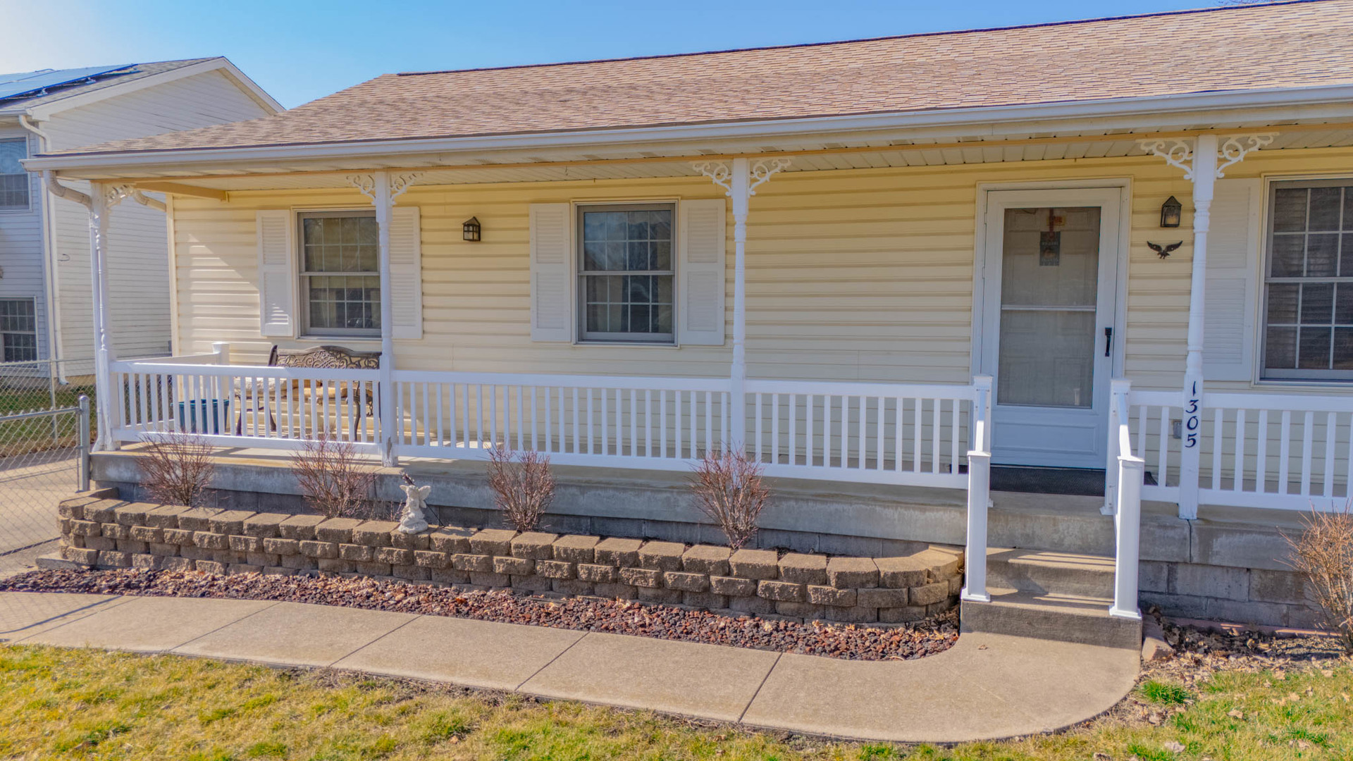 1305 N Nixon Drive