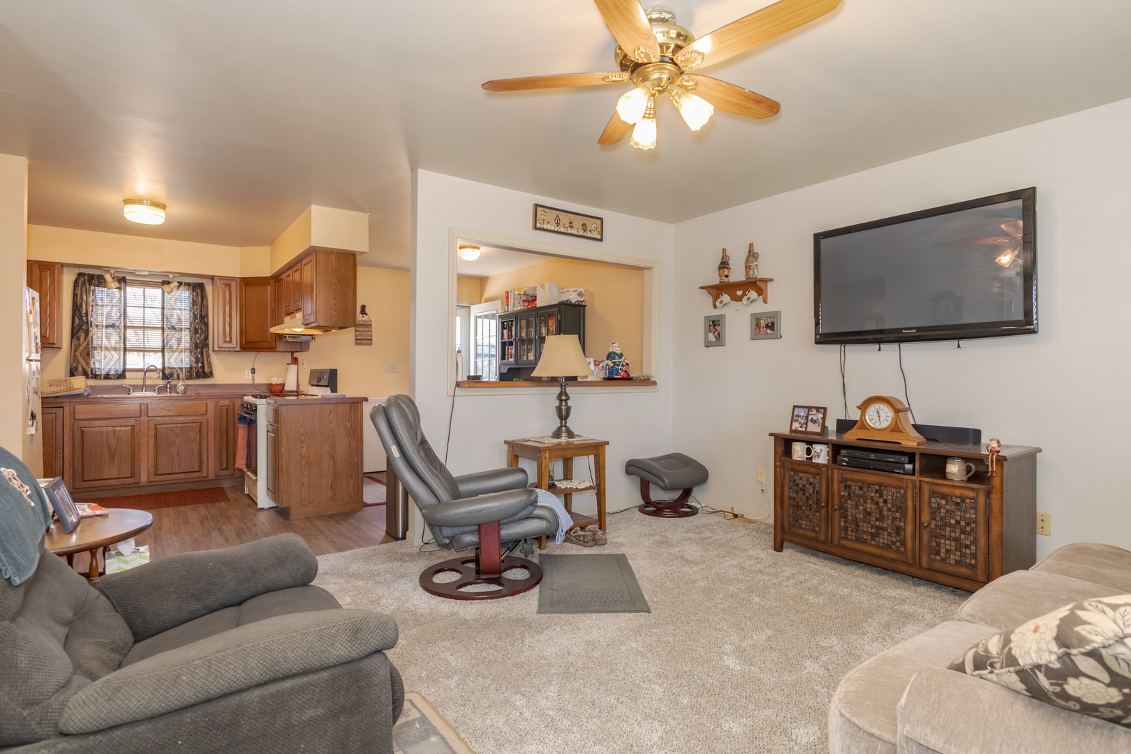 1305 N Nixon Drive