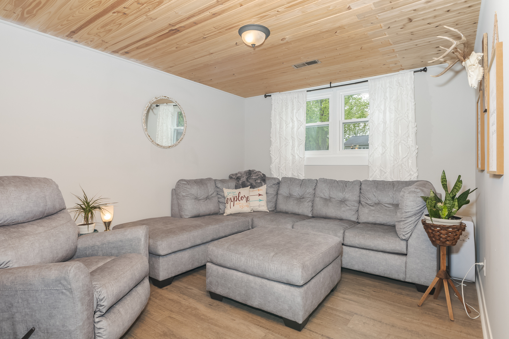 819 N Mohave Drive