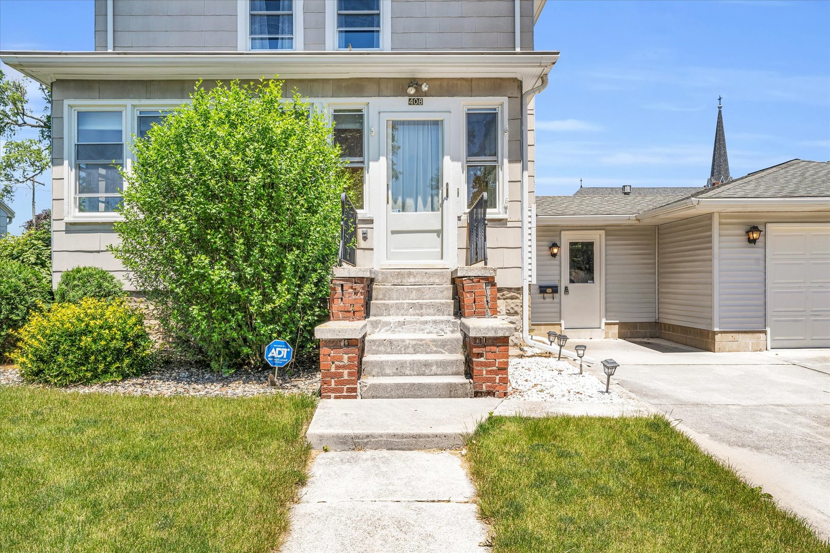 408 E Cherry Street