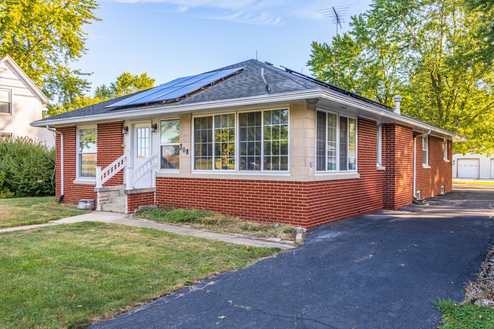 308 W Hamilton Street