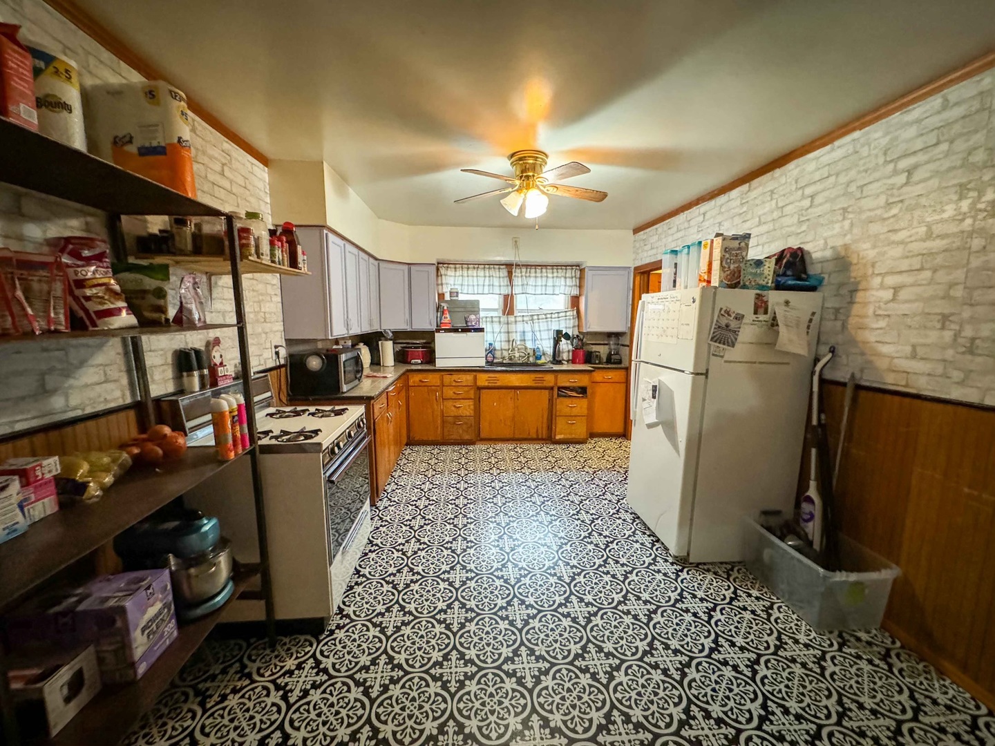 703 E Larue Street