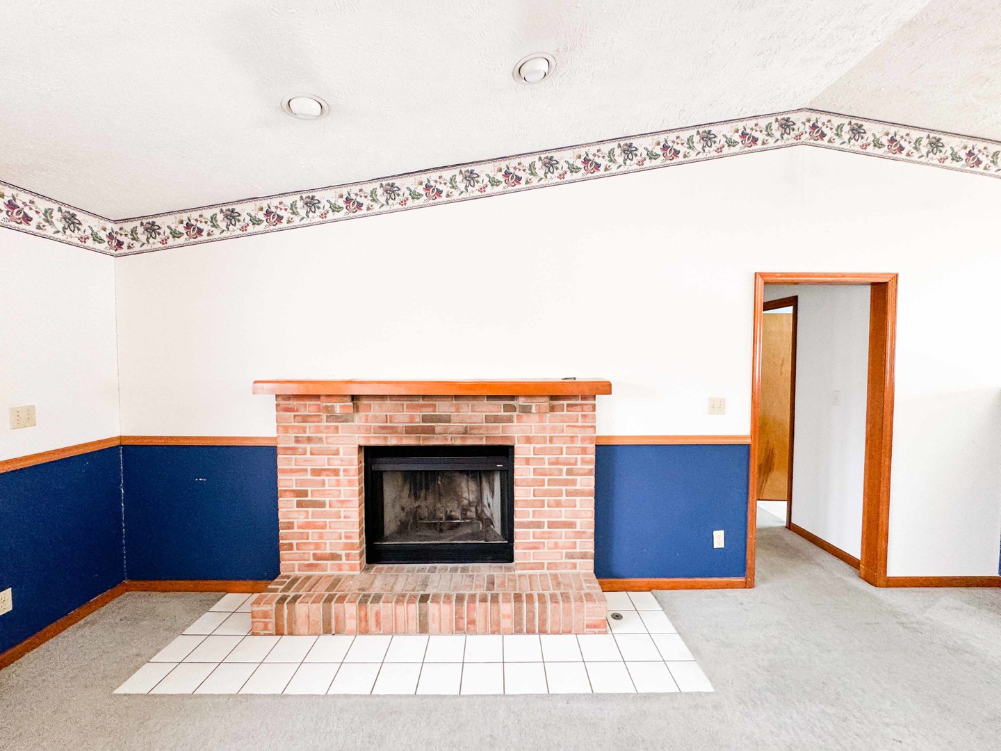 702 N Seminole Drive