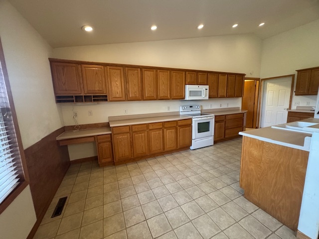 2331 Eastwood Avenue