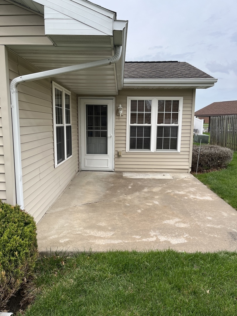 2331 Eastwood Avenue