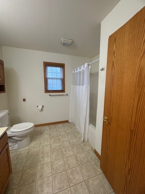 2331 Eastwood Avenue