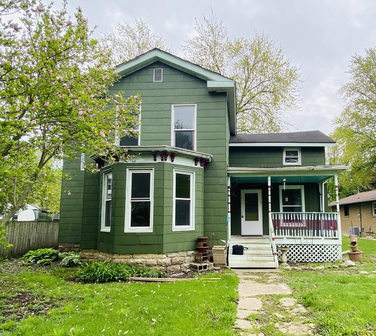 409 E Hickory Street