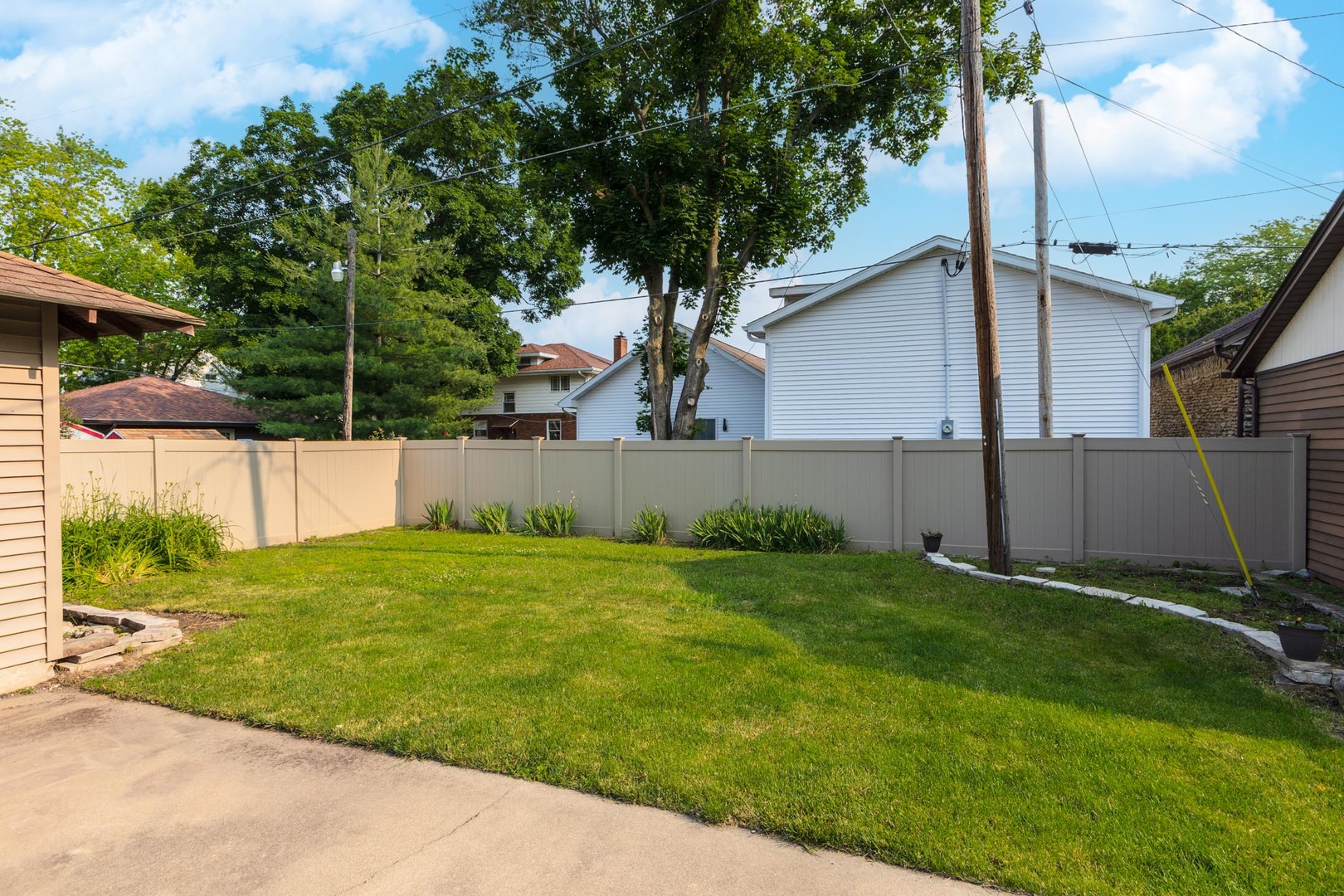 217 W Moulton Street