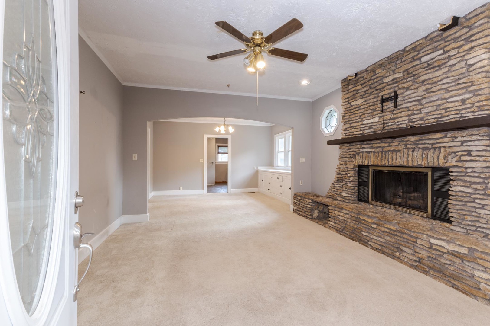 217 W Moulton Street