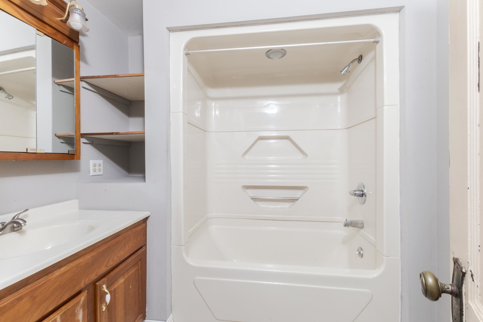 217 W Moulton Street