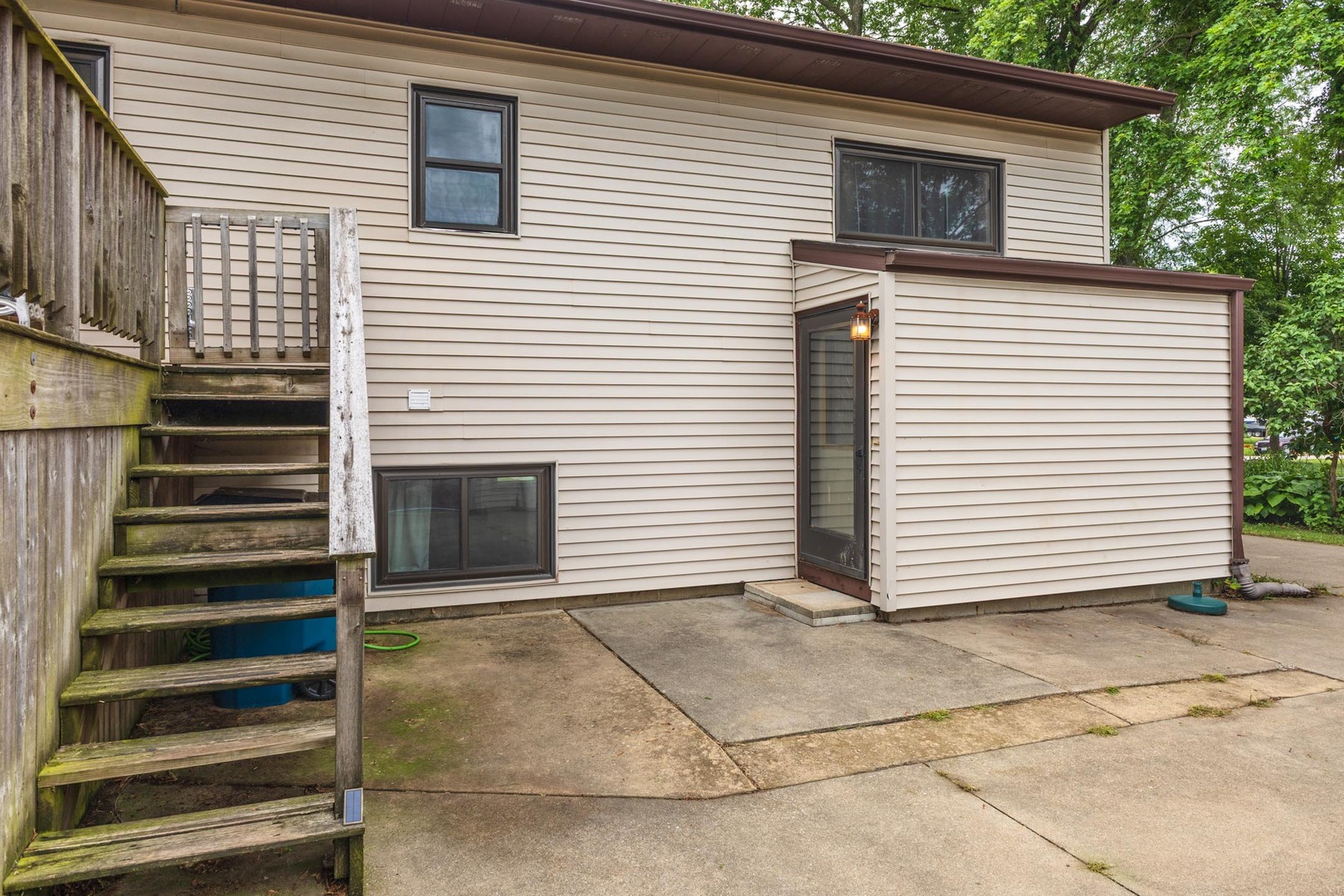 748 S Locust Street