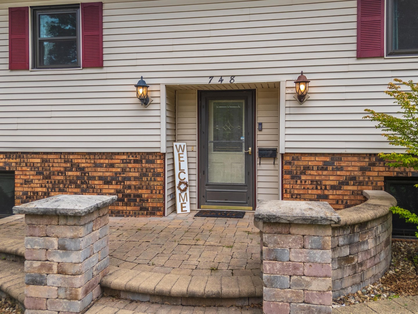 748 S Locust Street