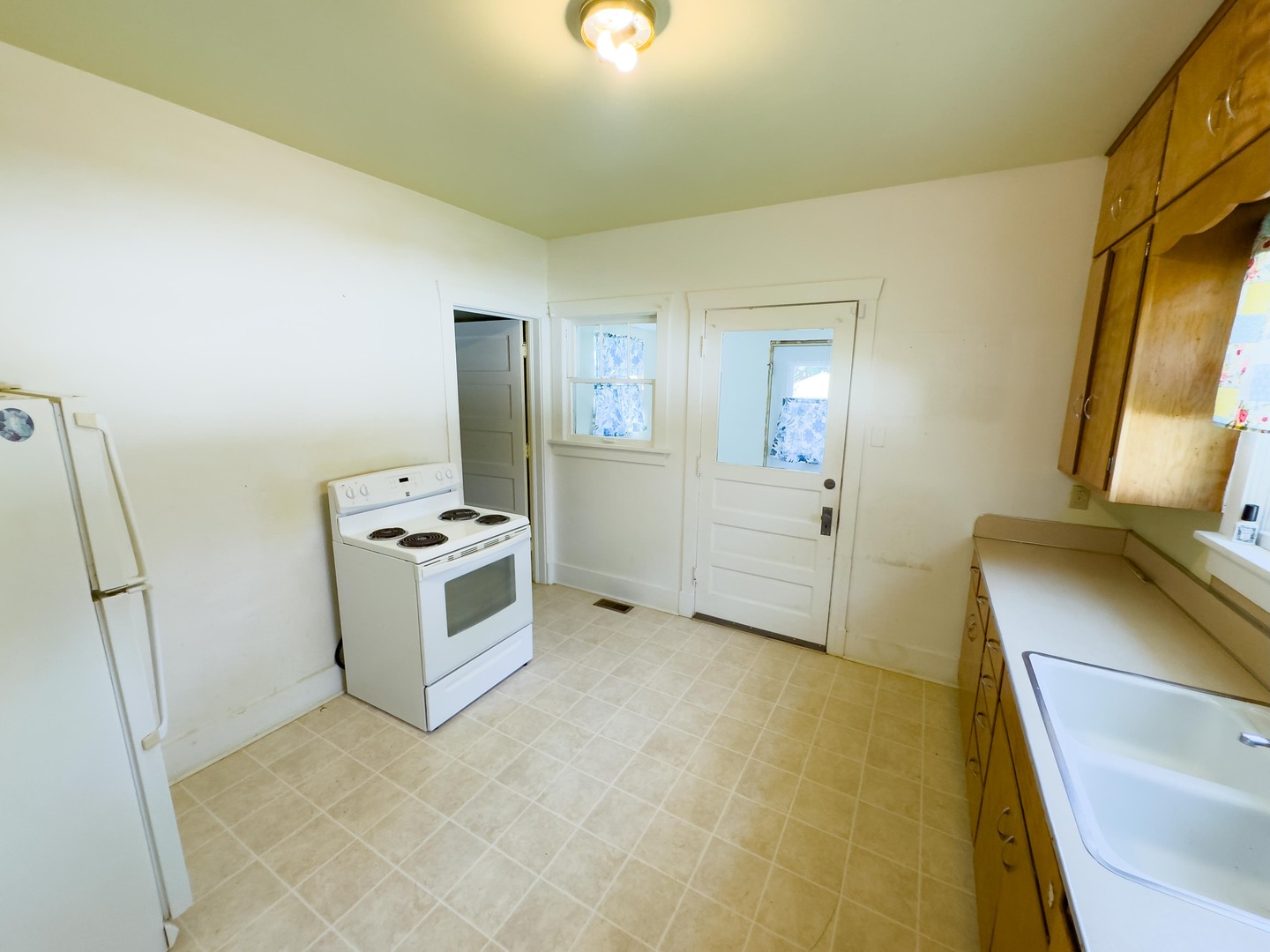 315 E Elmwood Street