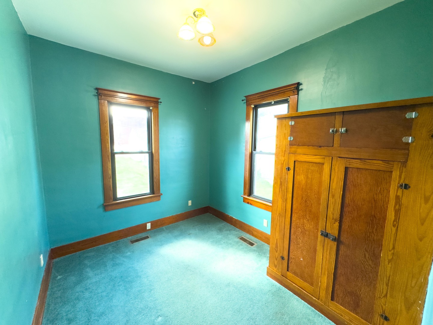 307 Washington Street