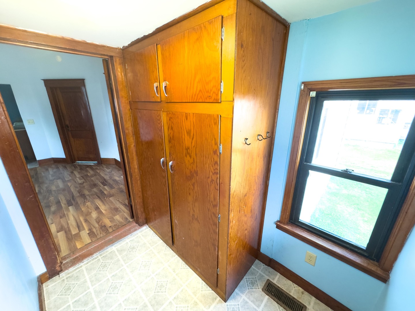 307 Washington Street