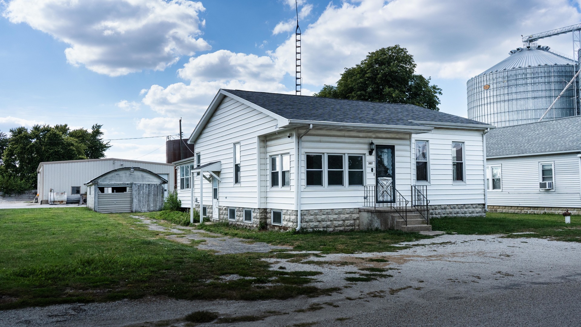 307 Washington Street