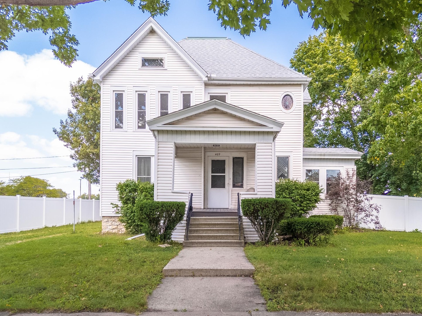 409 W Water Street