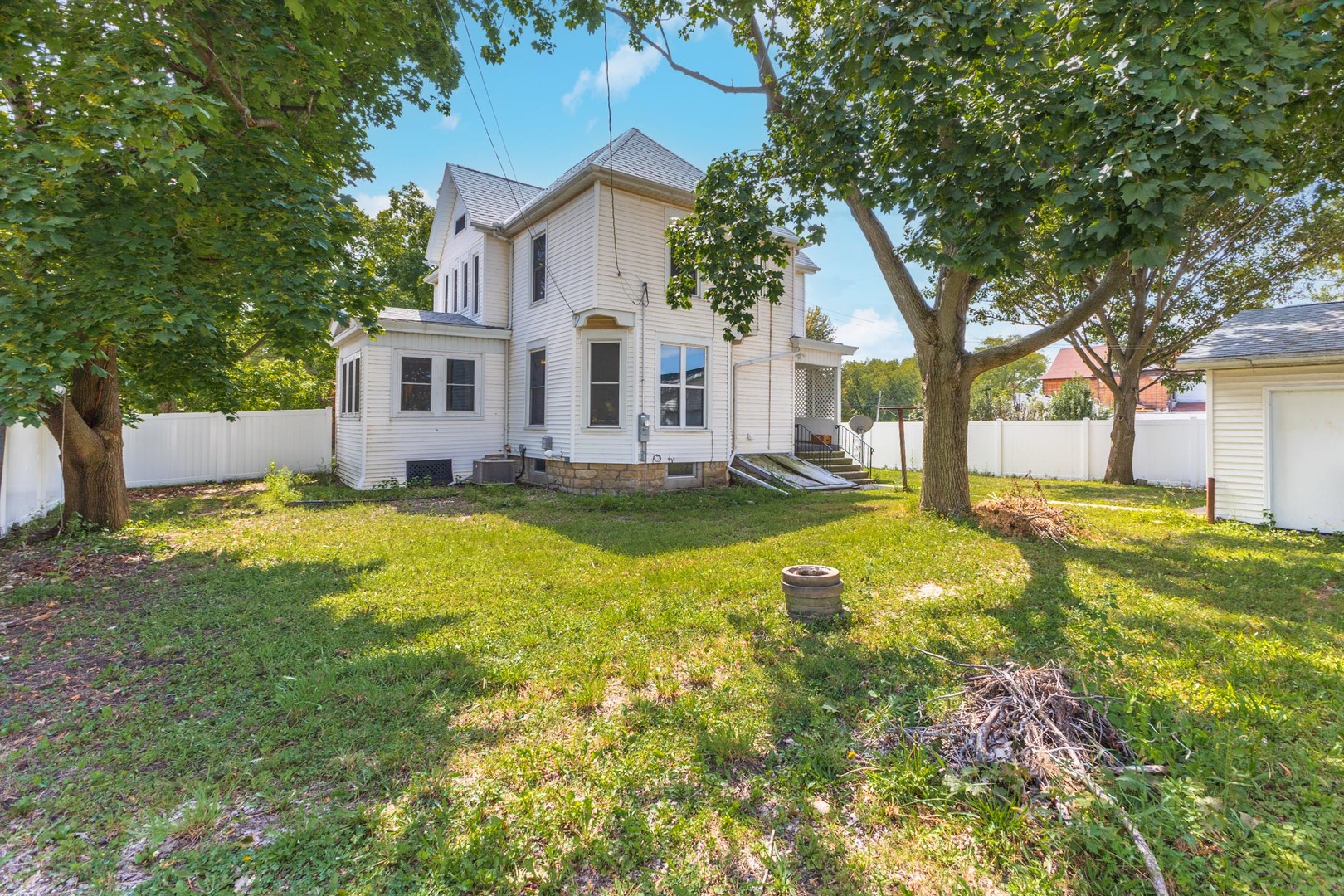 409 W Water Street