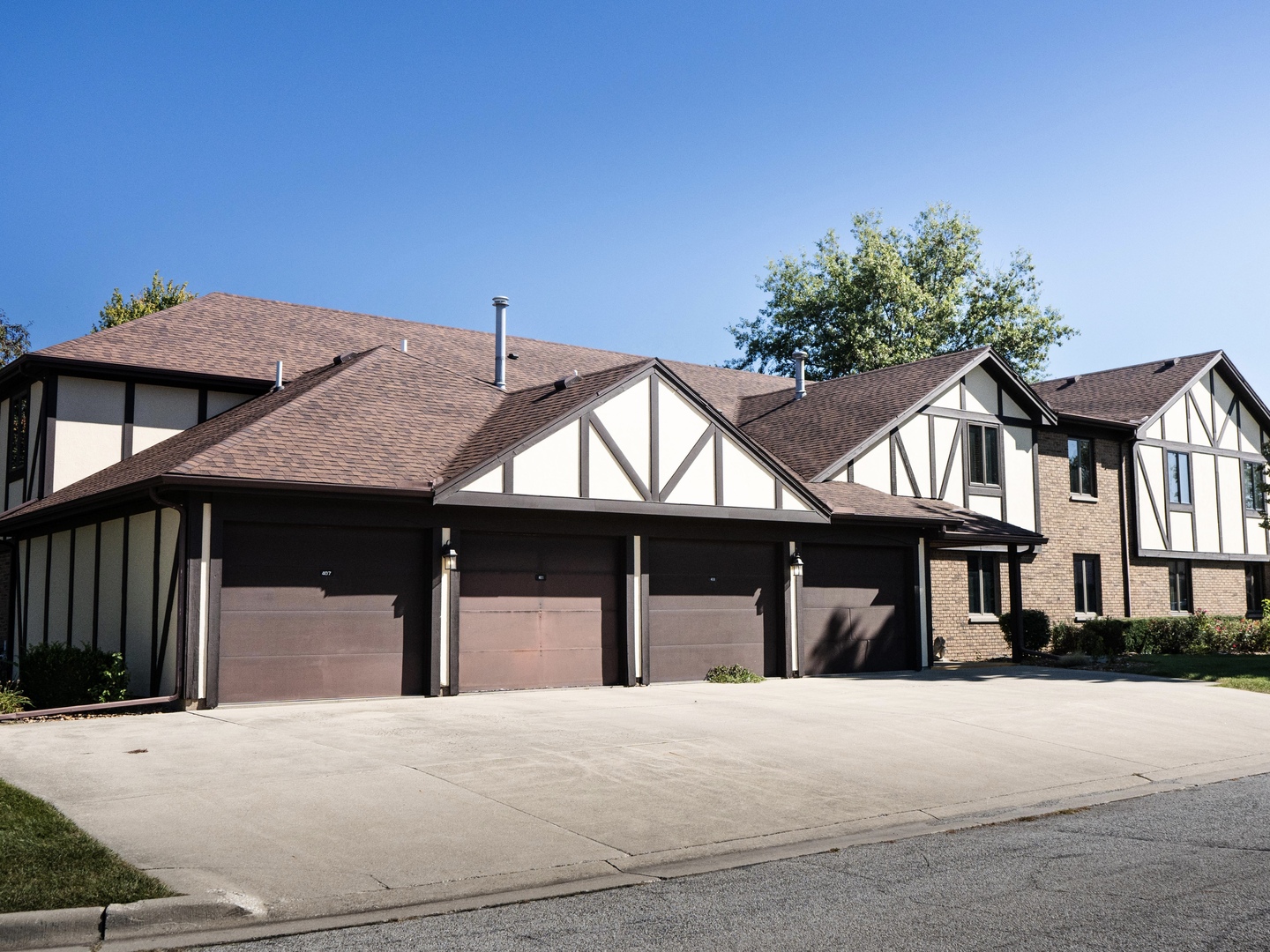 406 Carol Court Unit: B2