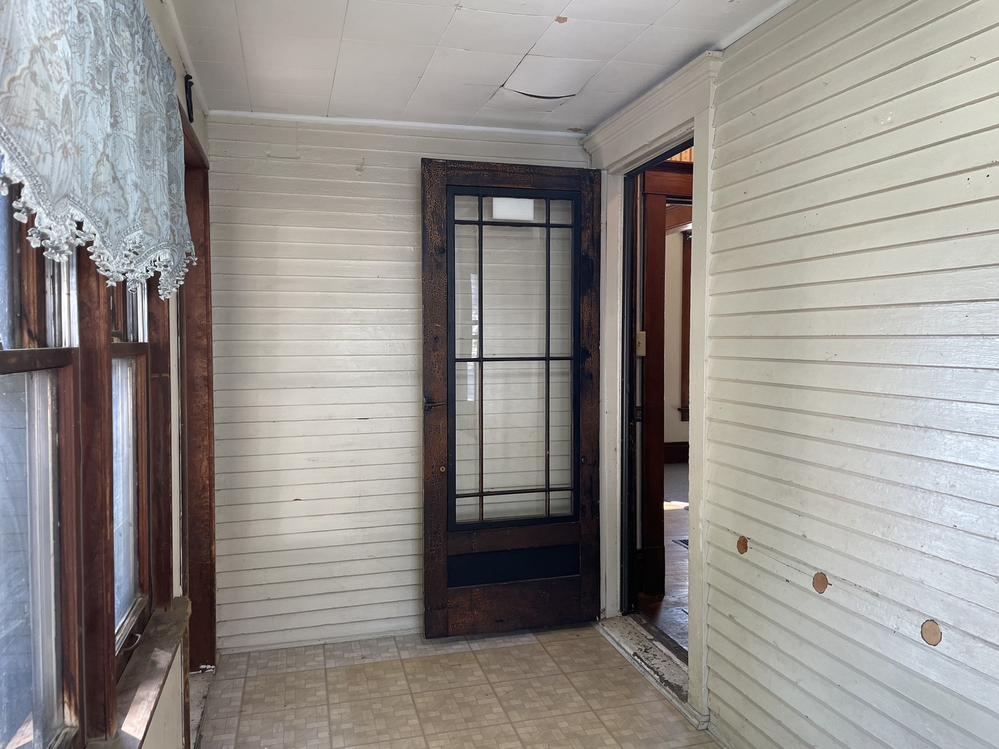 907 E Madison Street