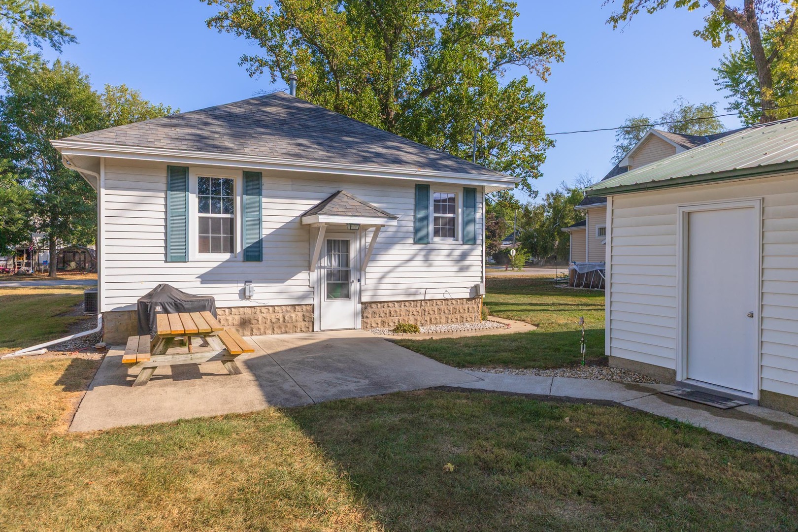 208 W Martin Street