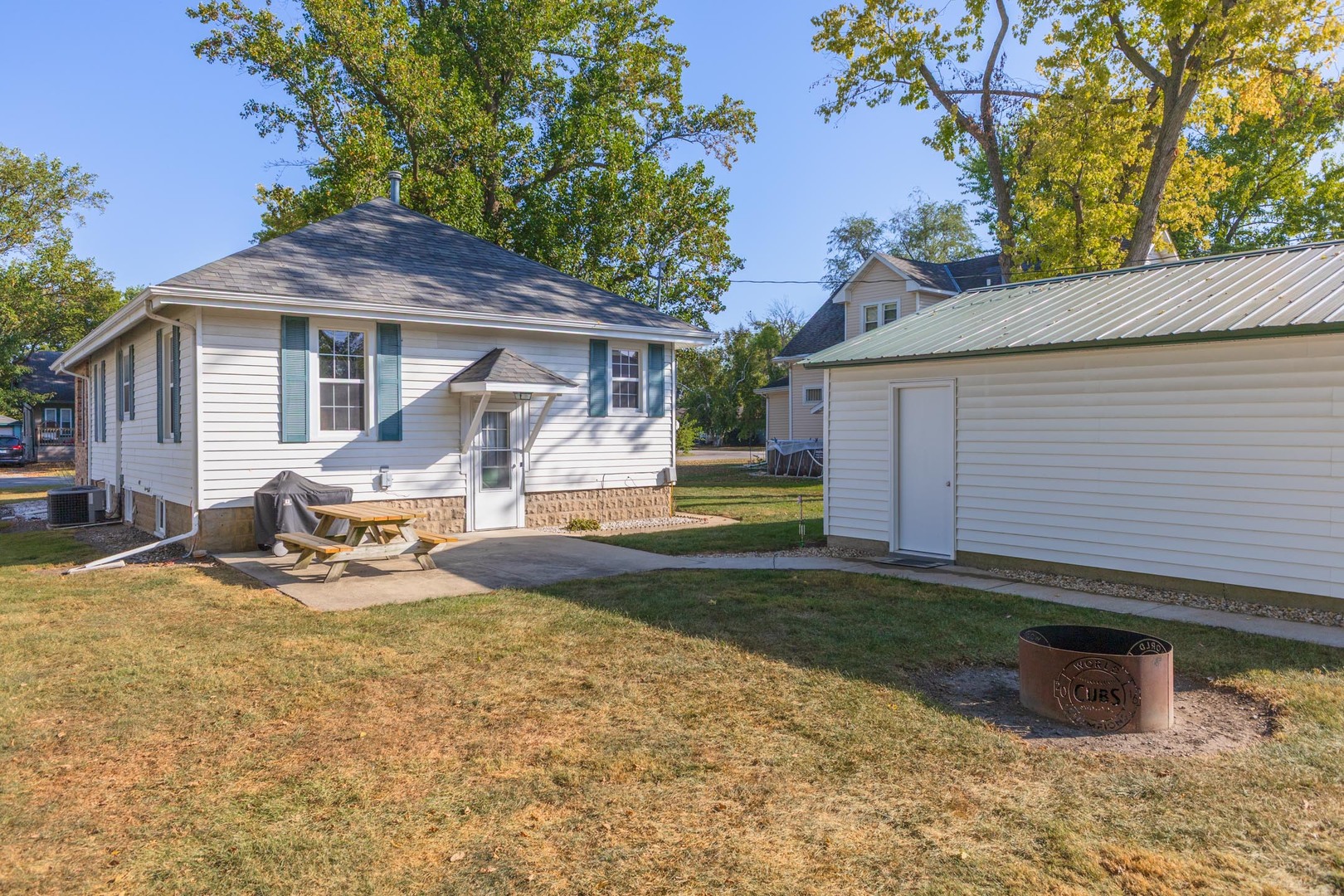 208 W Martin Street