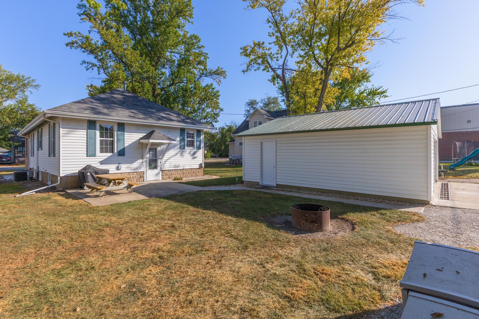 208 W Martin Street