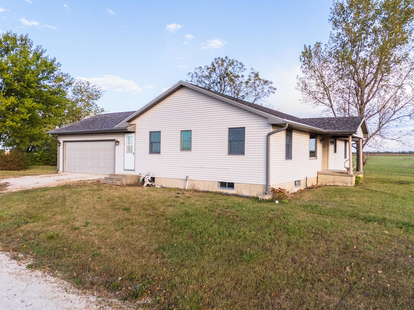 23601 N 1700 East Road