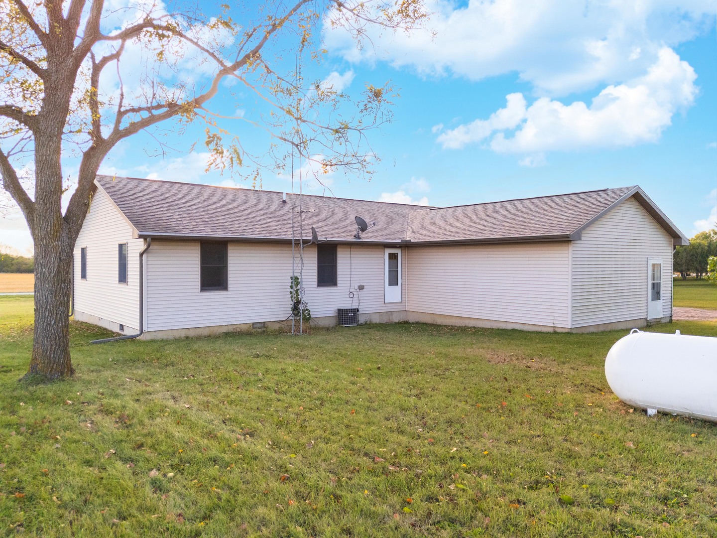 23601 N 1700 East Road