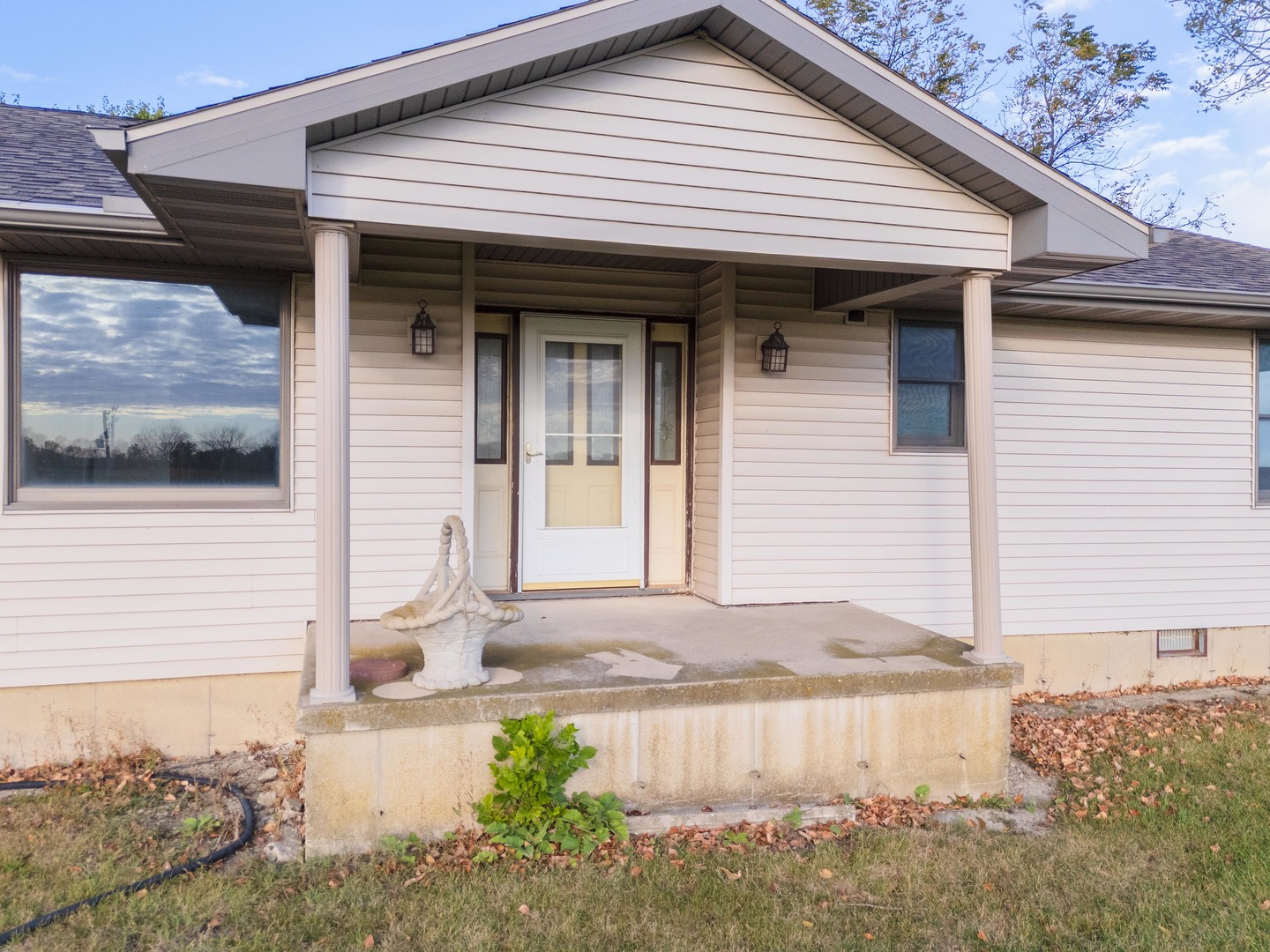 23601 N 1700 East Road