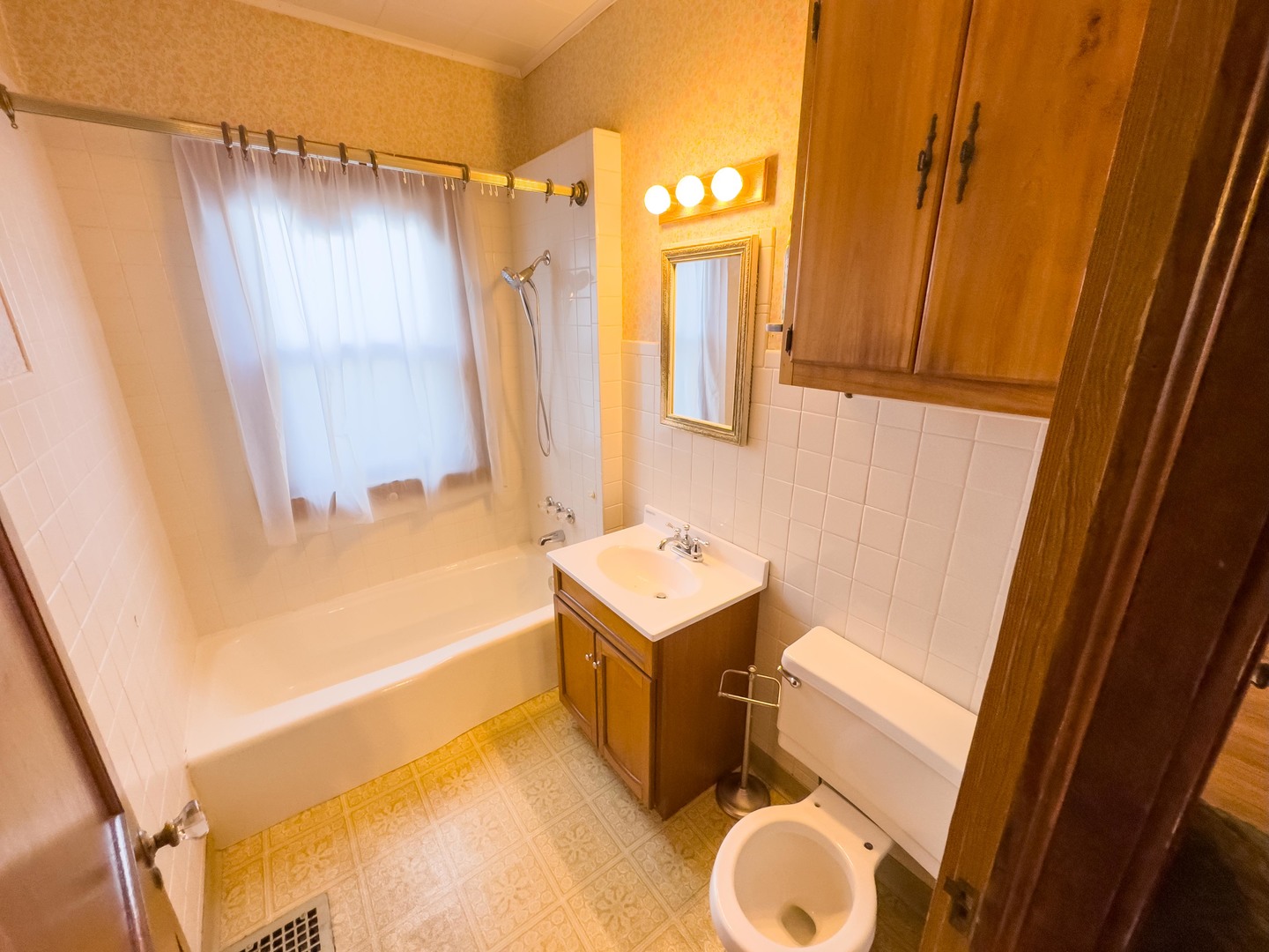 732 W Reynolds Street