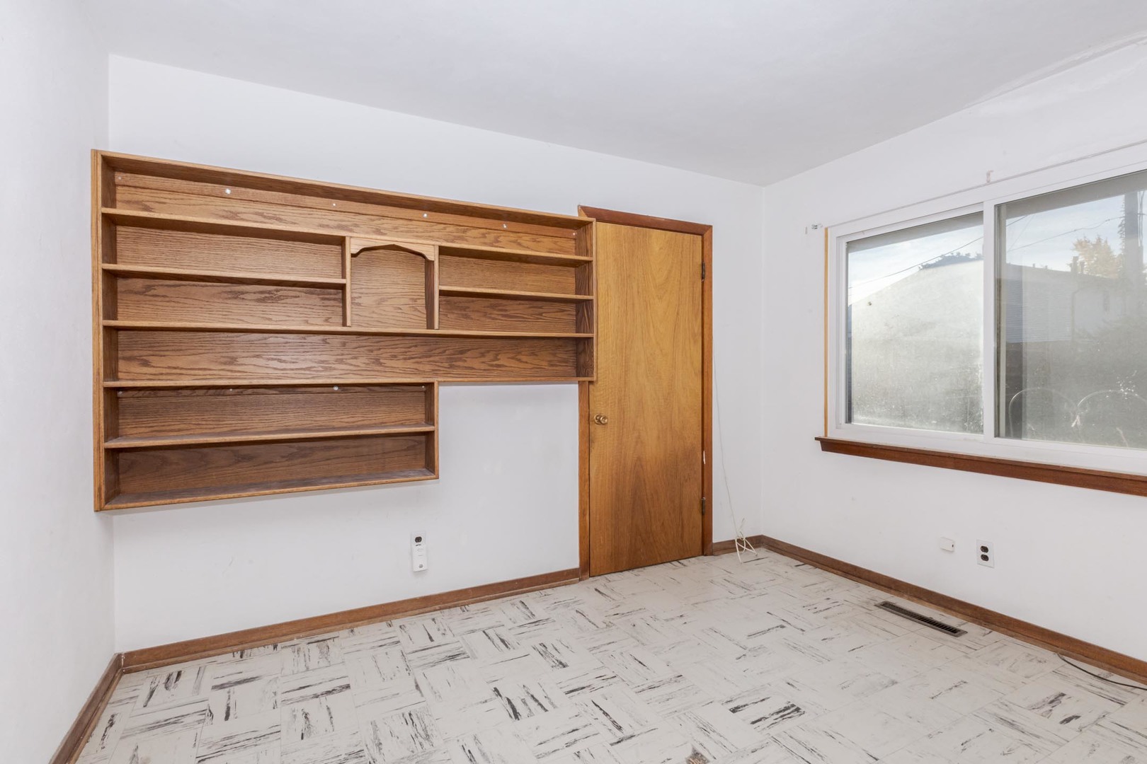 412 E Prairie Street