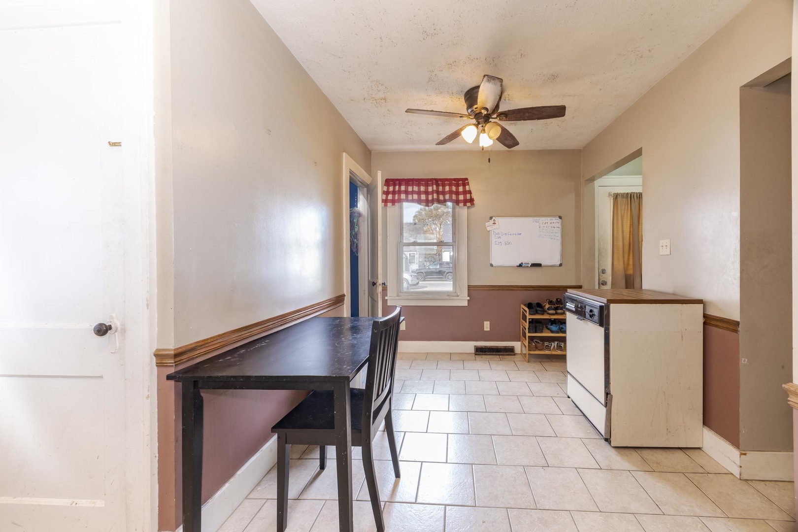 720 W Moulton Street