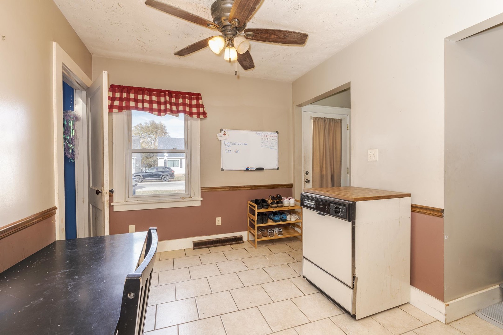 720 W Moulton Street