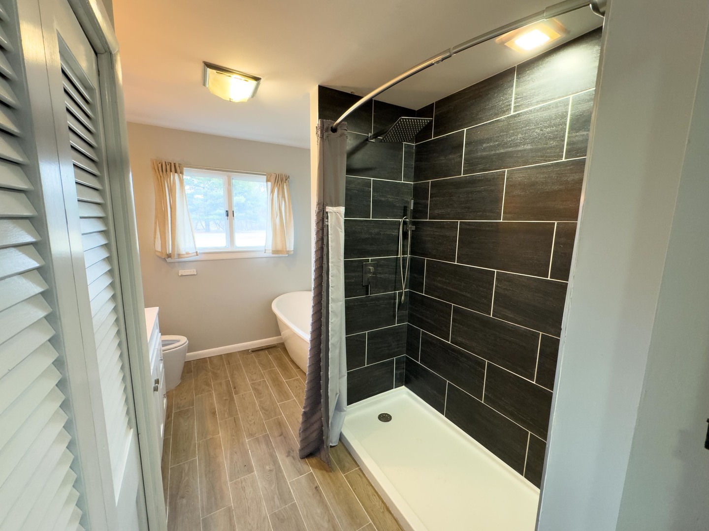 100 S Westview Drive