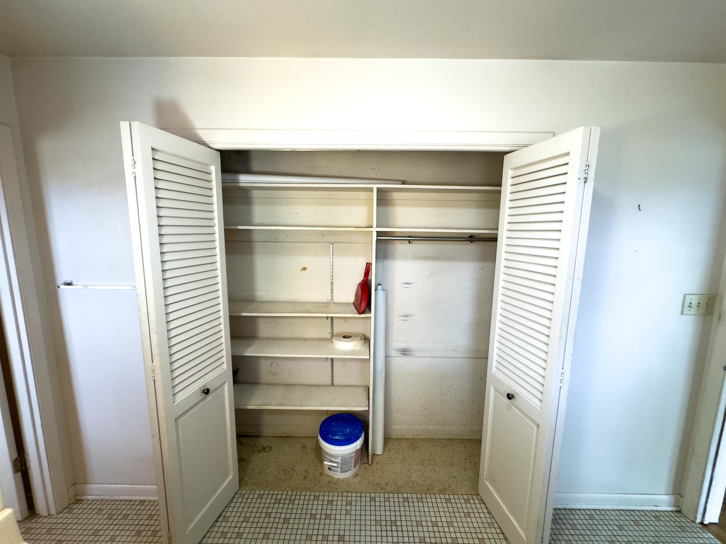 100 S Westview Drive