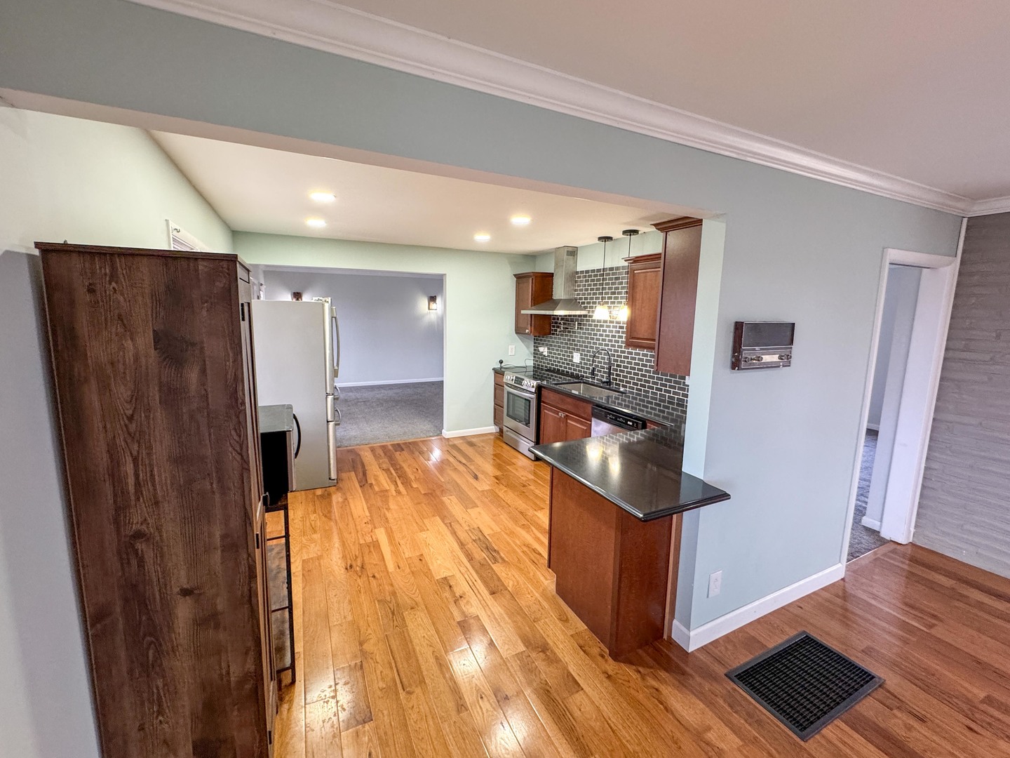 100 S Westview Drive