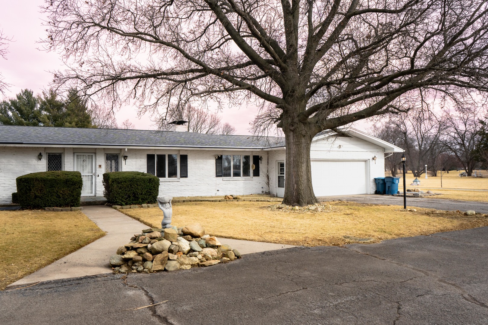 100 S Westview Drive