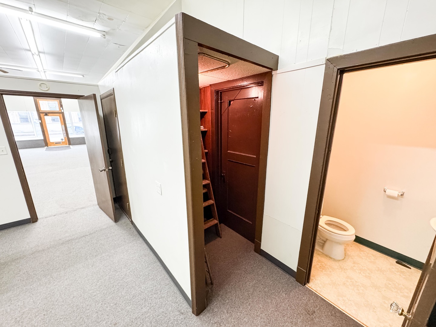 203 W Madison Street