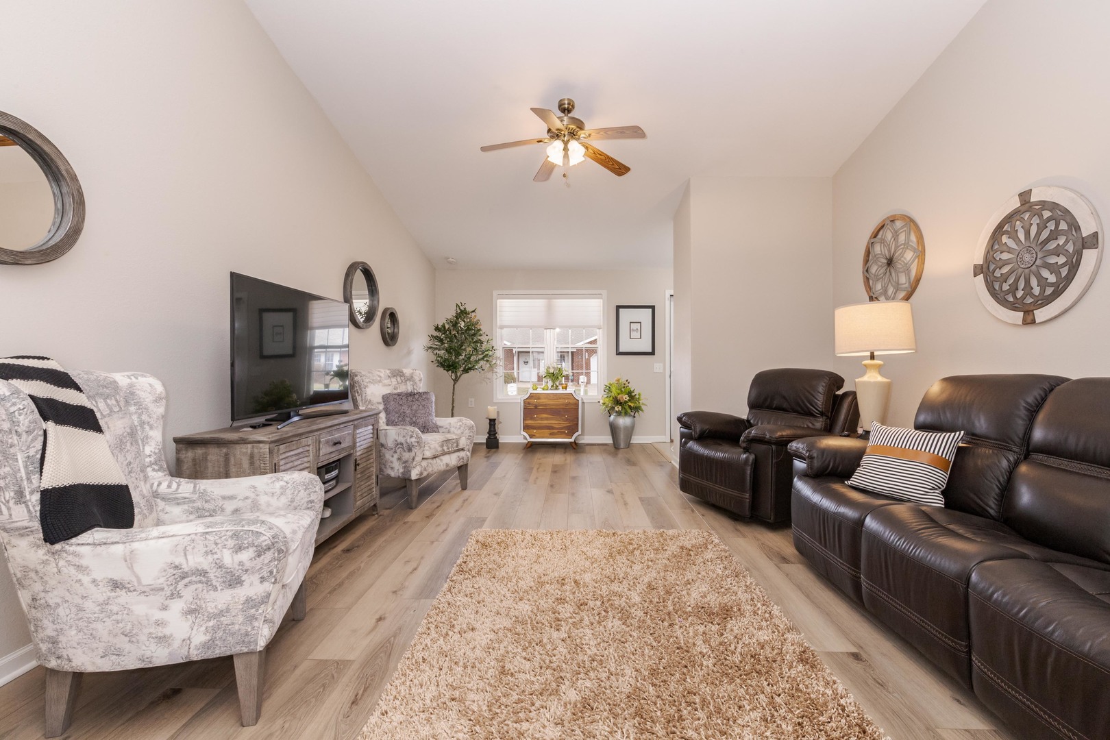 2331 Eastwood Avenue