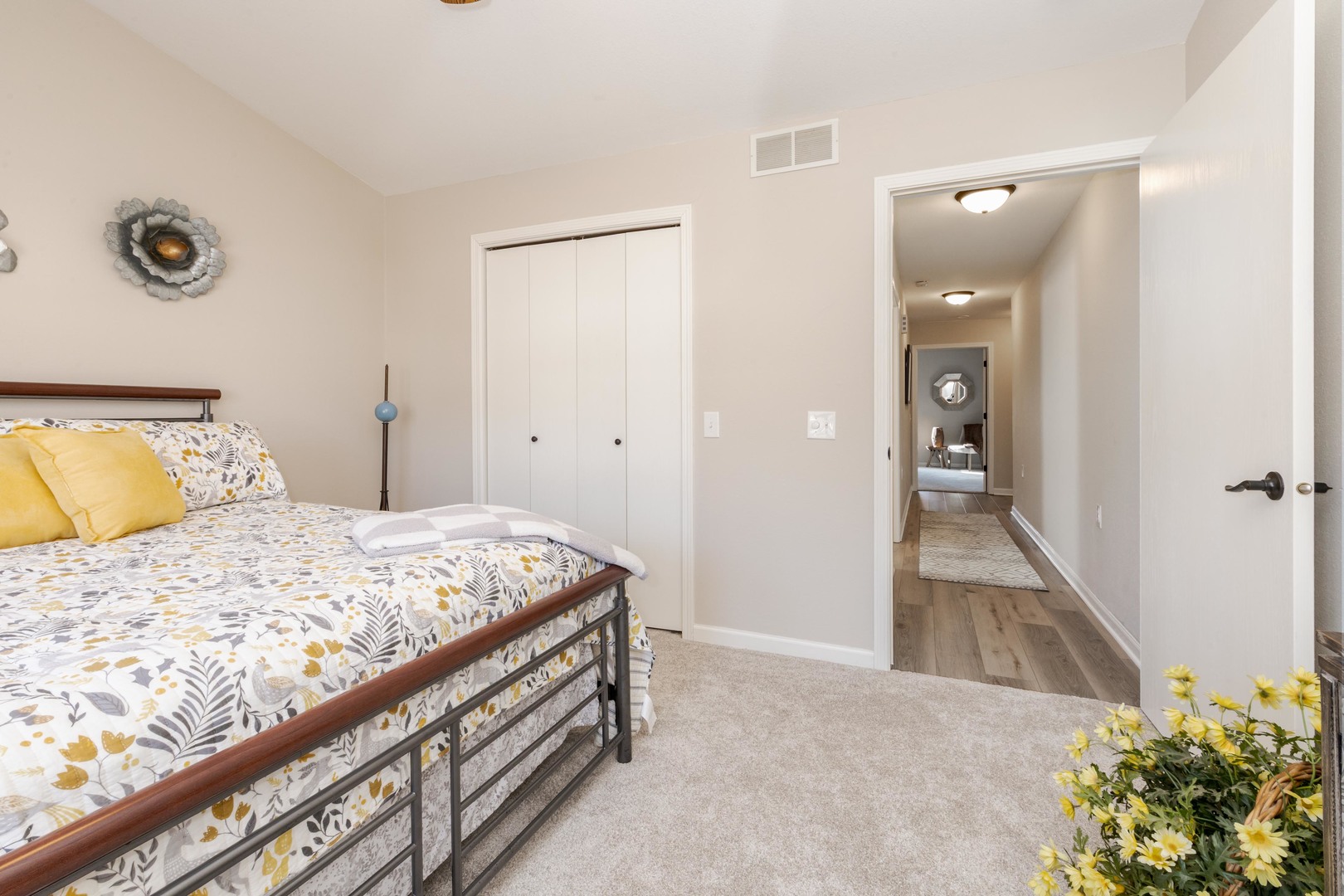 2331 Eastwood Avenue