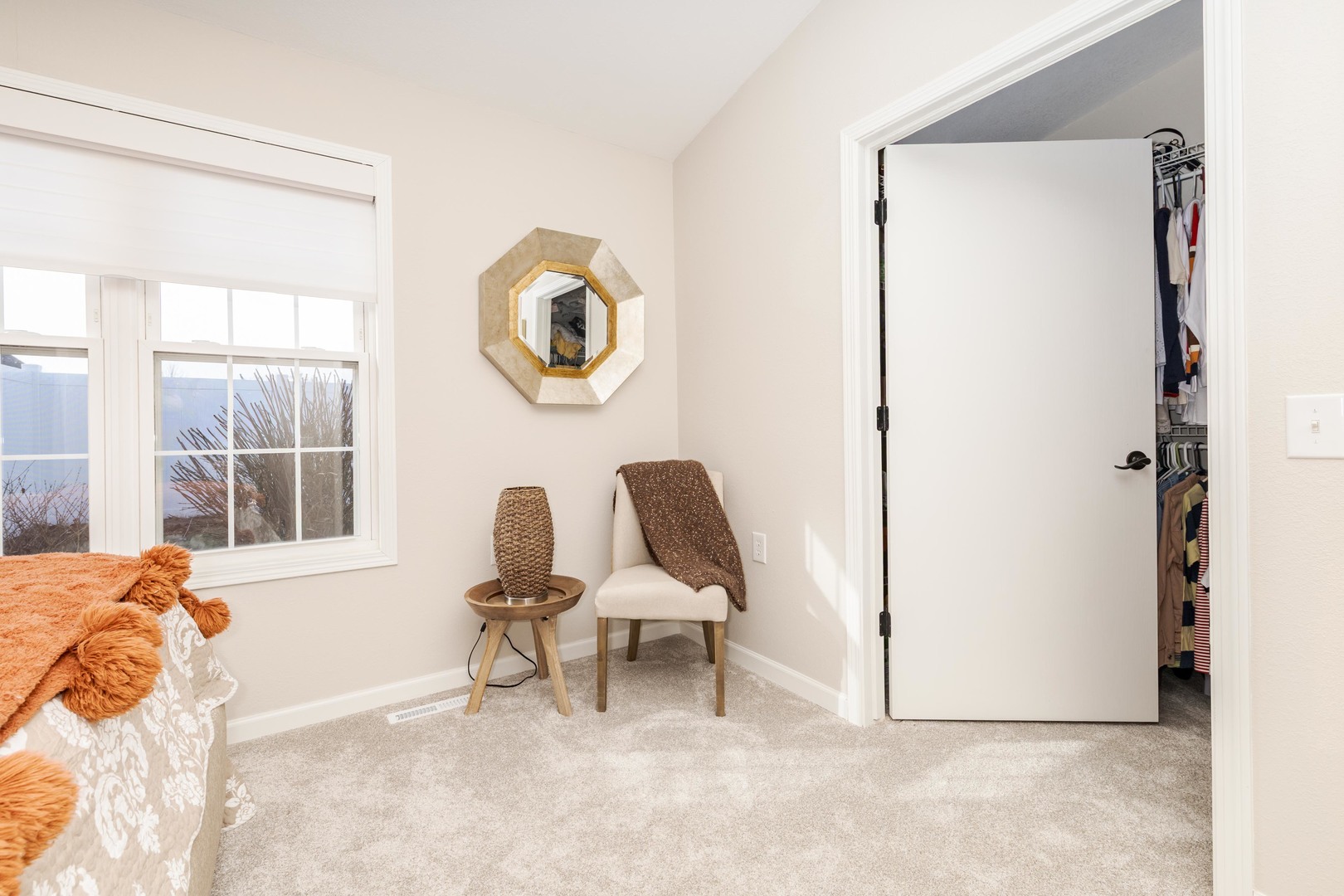 2331 Eastwood Avenue